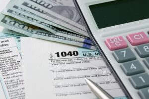 Picture of 1040 and calculator